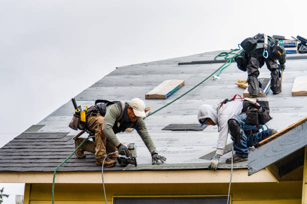 Professional Roofing technician working in Indianola, PA